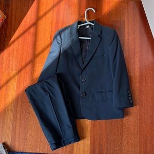 Marks and Spencer’s boys size 5-6 navy blue suit